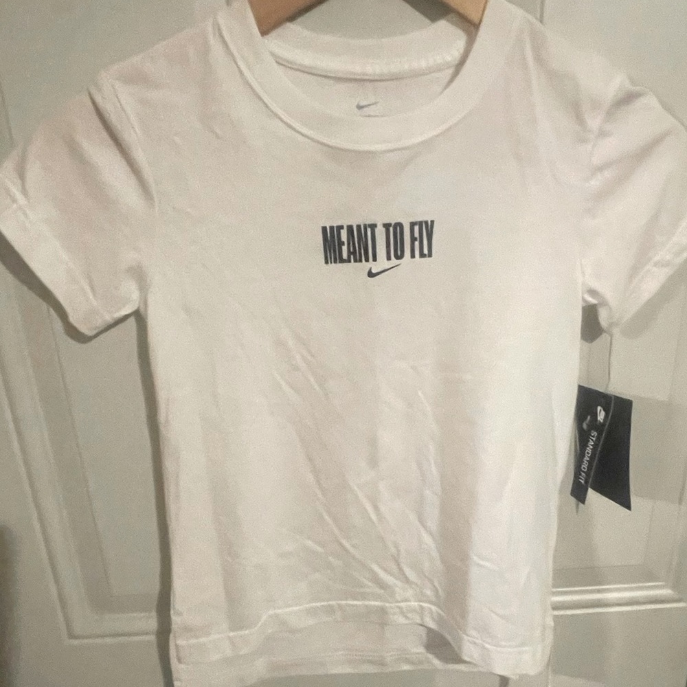NWT Girls Nike tee